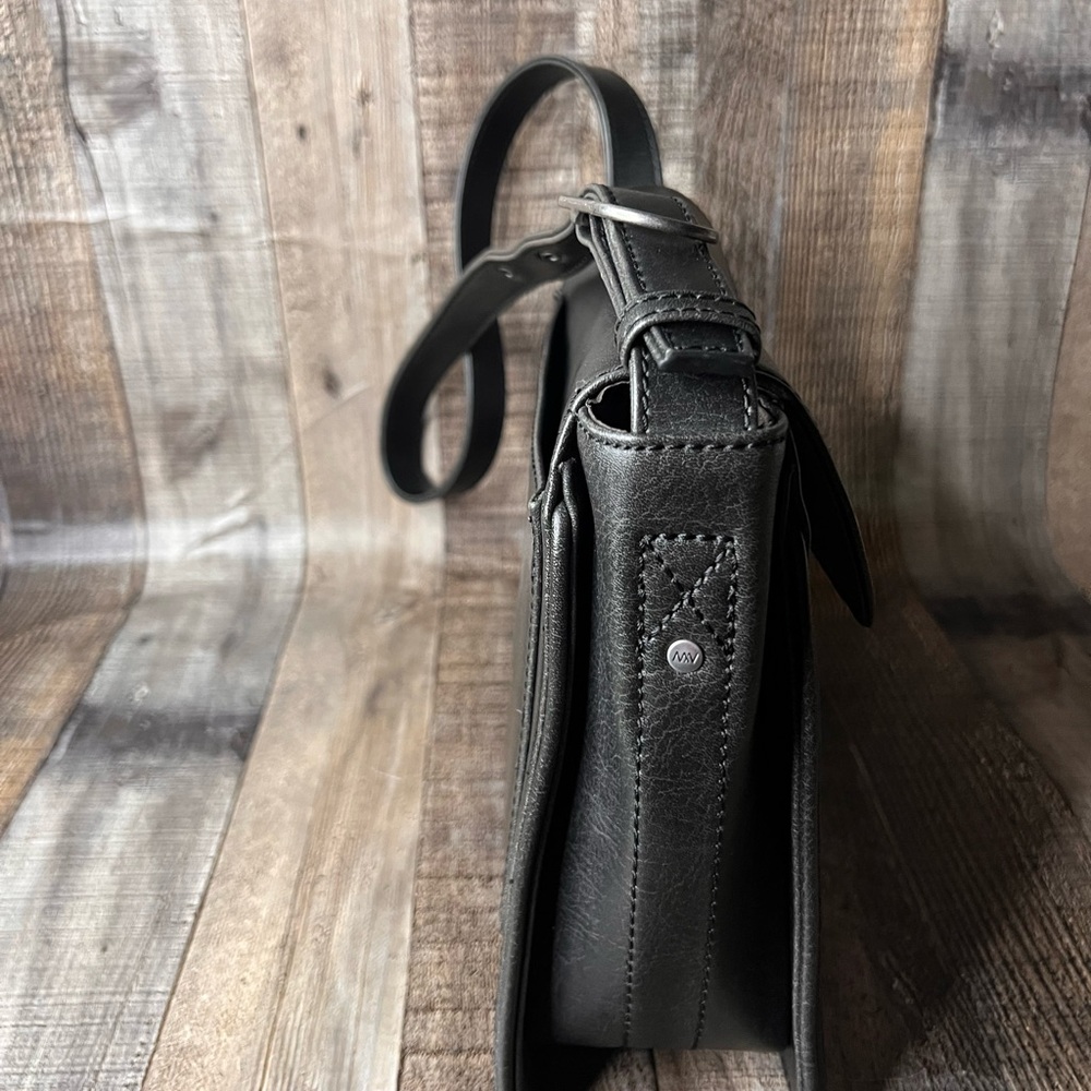 Matt & Nat Black LEIA VEGAN SHOULDER BAG - VINTAGE - Picture 6 of 16